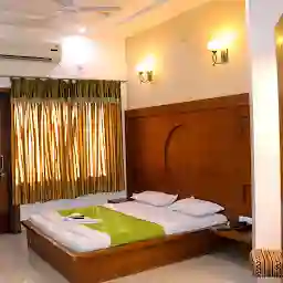 Hotel Gouri Inn