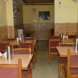 Hotel Gulab Palace & Restaurant