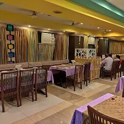 Hotel Heeralal and Restaurant
