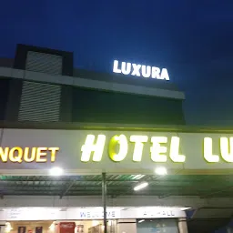 Hotel Luxura & Rooms
