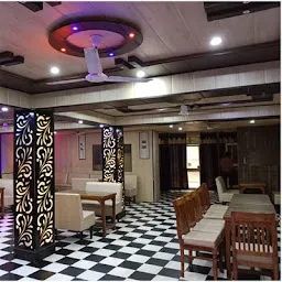 Hotel Moti Mahal by MTMC Rooms