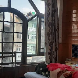 Hotel Mumtaz Towers Srinagar