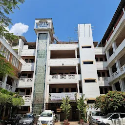 Hotel New College House