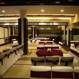HOTEL Parbhat Inn