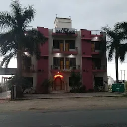 Hotel Raj Palace,Restaurant& Bar