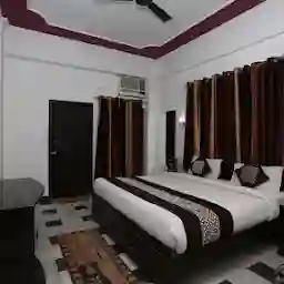 Hotel Rajmahal