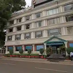 Hotel Ranjit’s Lakeview