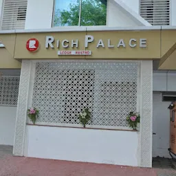 Hotel Rich Palace
