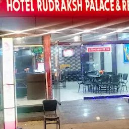 Hotel Shri Shri Rudraksh Place