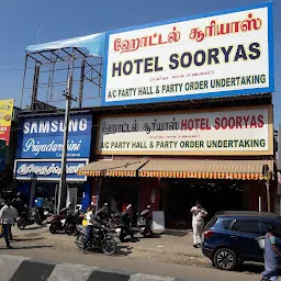 HOTEL SOORYAS (ஹோட்டல் சூர்யாஸ், உயர்தர சைவ உணவகம்)