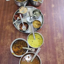 Hotel Swapna vegetarian meals