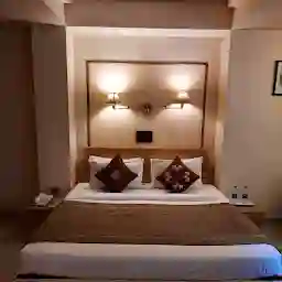 Hotel The Deccan Royaale