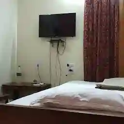 Hotel Vishnu International