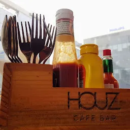 HOUZ Cafe Bar