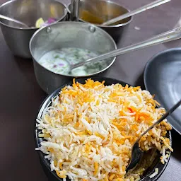 Hyderabadi Dum Biryani / Andhra Bhawan