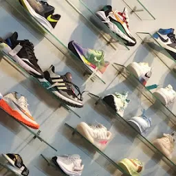 Hypekicks Sneaker Store