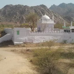 Hz. Bandagi Miya Syedanji Khatimul Murshideen Hussain-e-Vilayat RZ..