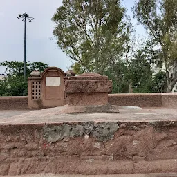 Ibrahim Lodhi Tomb