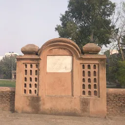 Ibrahim Lodhi Tomb