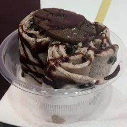 Ice Cream Roll Cafe