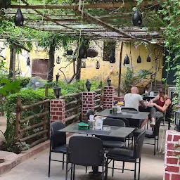 IL Padrino Pizza Garden Restaurant And Hotel
