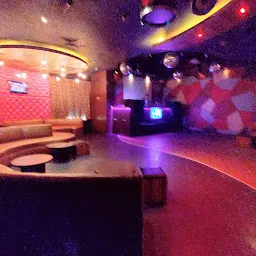 Illusion lounge