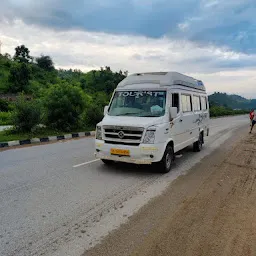 India Tour By Tempo Traveller : Jaipur (Rajasthan)