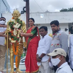 Indra Gandhi Statue