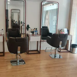 Infiniti Salon || Best unisex Salon | Laser Hair Reduction | Best eyelashes extensions in Raipur