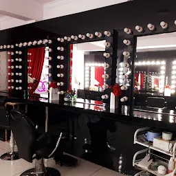 Innovative Cure Beauty Salon & Academy, Gomti Nagar, Lucknow
