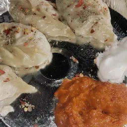 IRA MOMOS