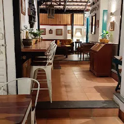 Istoria Café