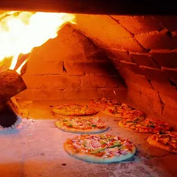 Italian Pizza hub