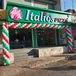 Italio's pizza