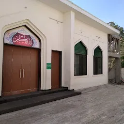Jaan Mohammad Masjid (Zohar-2:00, Juma-2:30)