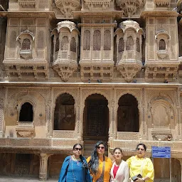 Jaipur Travels