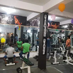 Jana's Fitness first gym