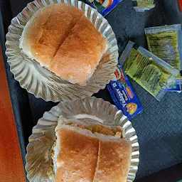 Jay Bhavani Vadapav , Fast Food & Cafe