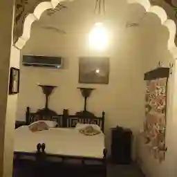 Jhalamand Garh Hotel