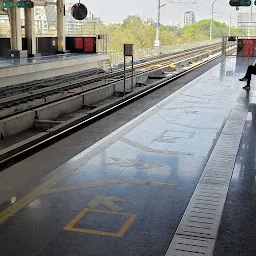 Jhasi Rani Square Metro Station