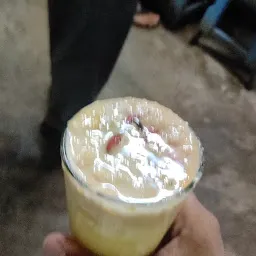 Jhola sahi lassi centre