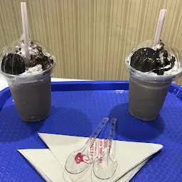 Just Shakes @ Food Street