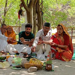 काशिन भूमियां मन्दिर (कासंगाड)