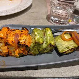 Kailash Parbat- Pure Vegetarian Restaurant