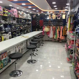 Kainaat fashion/ Family Showroom