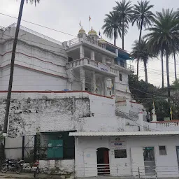 Kanch ka Mandir, Digambar Jain Mandir and Dharmshala