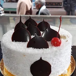 Kanhaiyalal Sweets & Cake