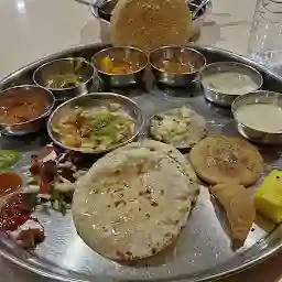 Kansaar Gujarati Thali