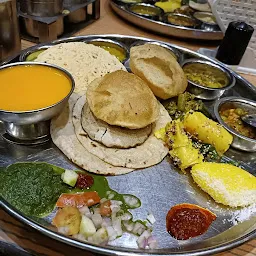 Kansar Kathiyawadi Thali Restaurant