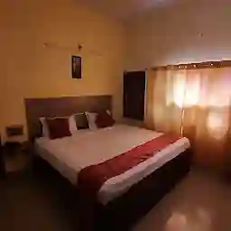 Kaveri Hotel Bed & Breakfast